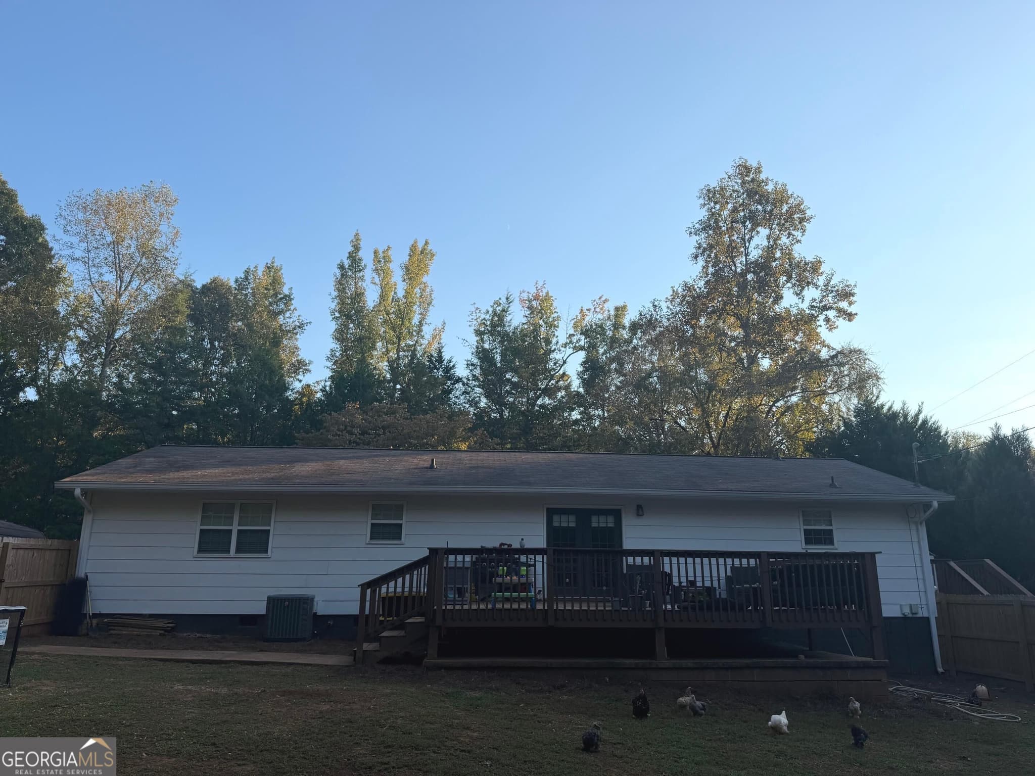 4 bedroom, 2 bathroom, 2,025 sq ft single family residence for sale at 5951 Seven Islands Road, Madison, GA 30650 — photo 2