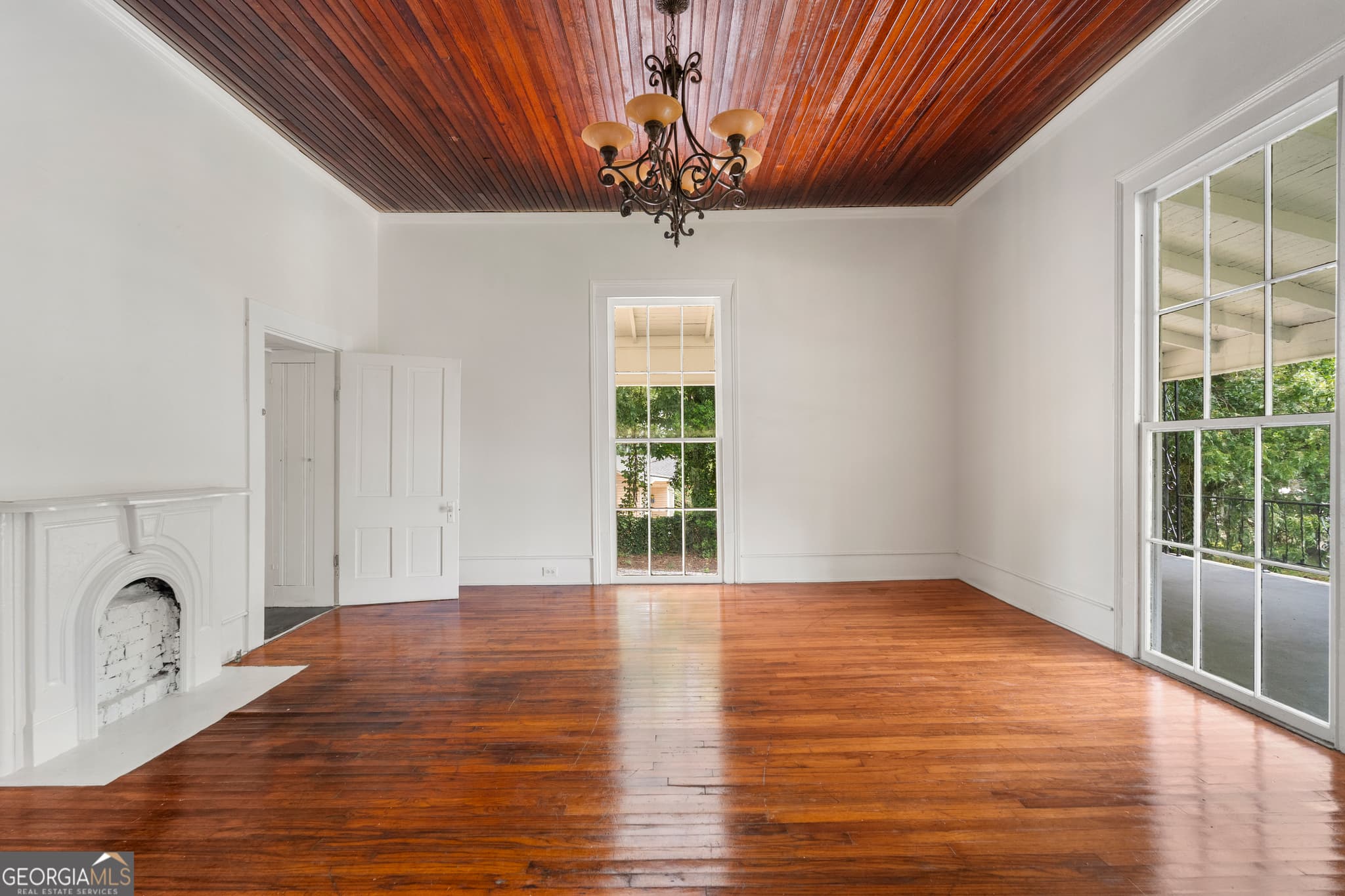 5 bedroom, 2.5 bathroom, 4,965 sq ft single family residence for sale at 210 N 14th Street, Lanett, AL 36863 — photo 9
