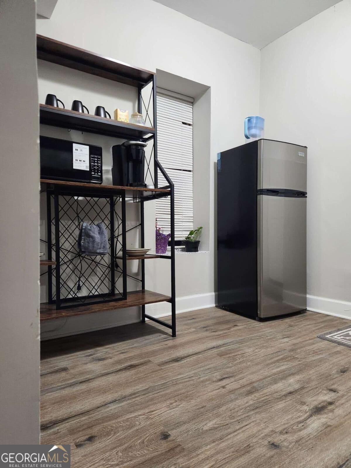 1 bedroom, 1 bathroom, 900 sq ft single family residence for rent at 2829 Cobb Place Manor Court, Marietta, GA 30066 for $1,500 a month — photo 3