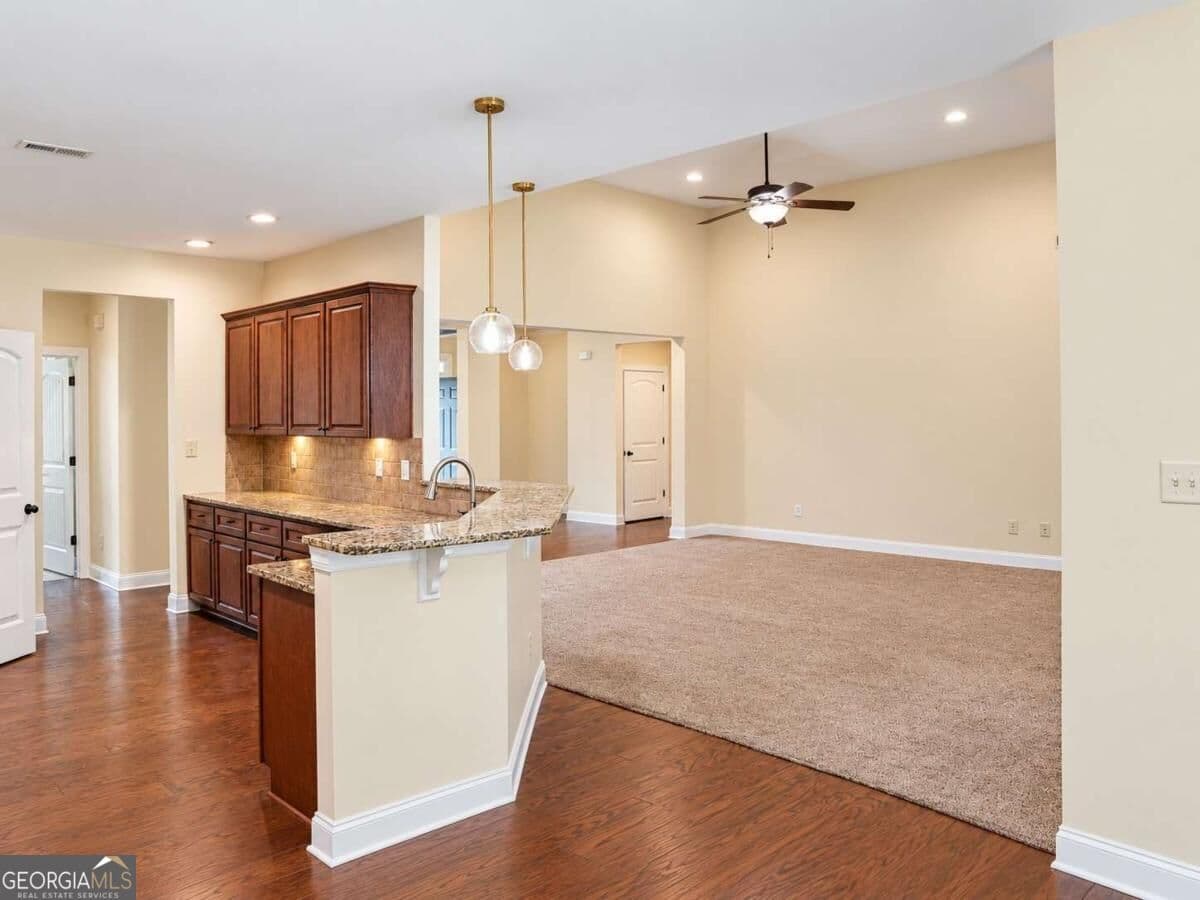 4 bedroom, 3.5 bathroom, 2,939 sq ft single family residence for sale at 260 Timbercreek Estates Drive, Sharpsburg, GA 30277 — photo 6