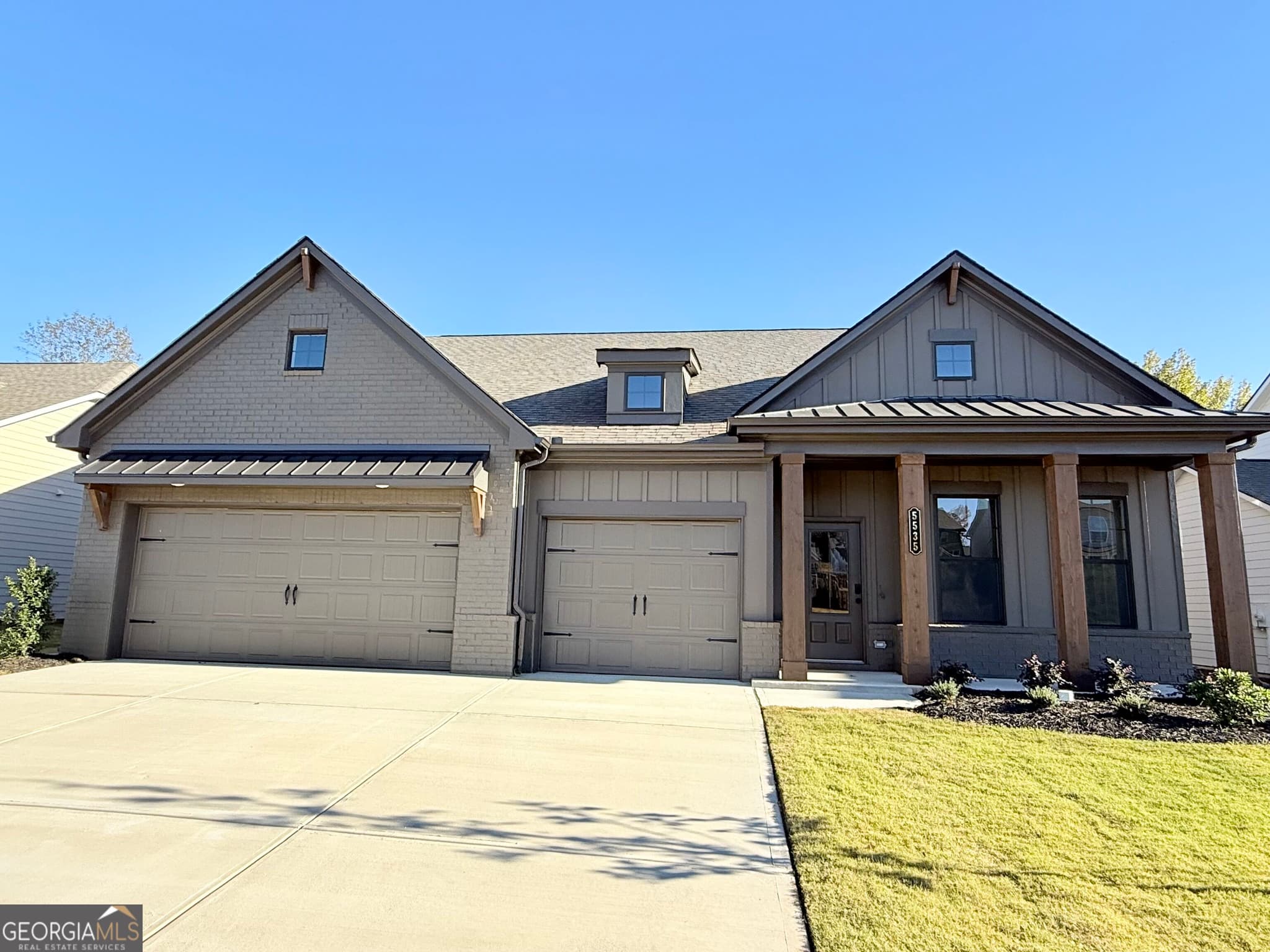 4 bedroom, 3.5 bathroom, 3,121 sq ft single family residence for sale at 5535 Tullis Drive, Gainesville, GA 30507 — photo 1 of 77