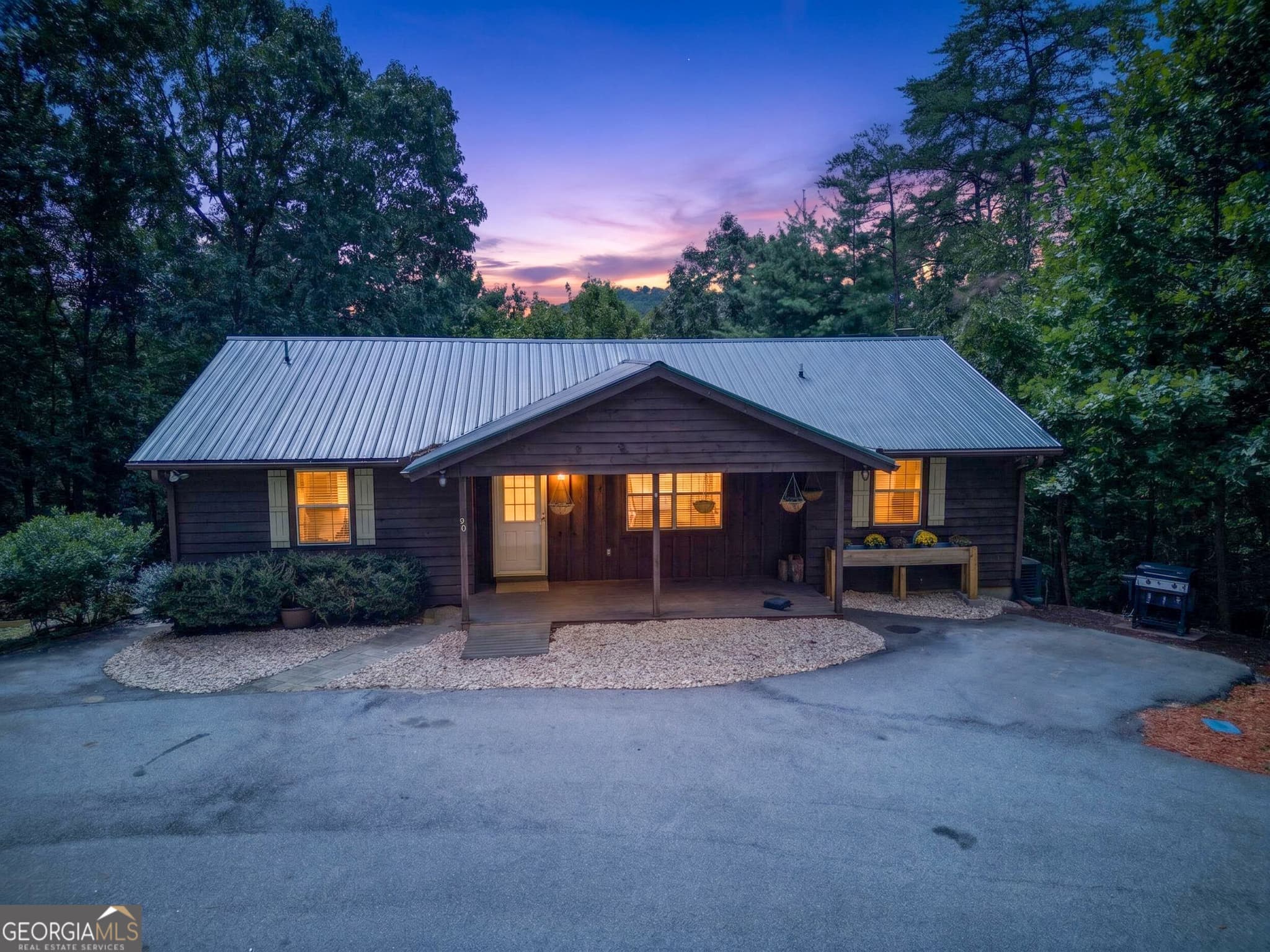 4 bedroom, 3 bathroom, 2,744 sq ft single family residence for sale at 90 Amber Lane, Tiger, GA 30576 — photo 3