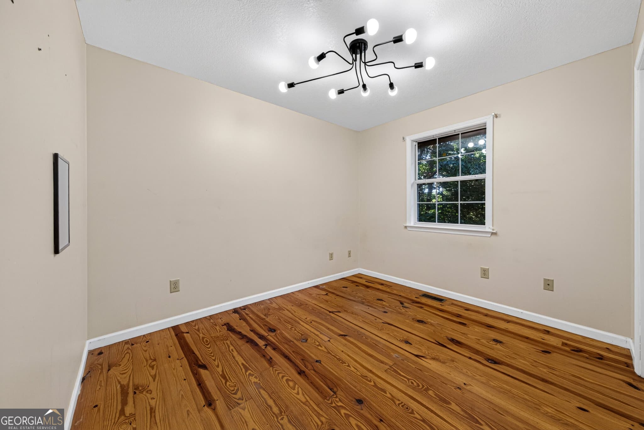 4 bedroom, 3 bathroom, 2,744 sq ft single family residence for sale at 90 Amber Lane, Tiger, GA 30576 — photo 10