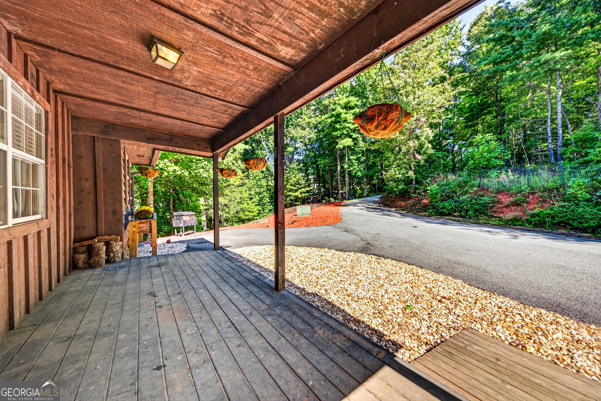 4 bedroom, 3 bathroom, 2,744 sq ft single family residence for sale at 90 Amber Lane, Tiger, GA 30576 — photo 4