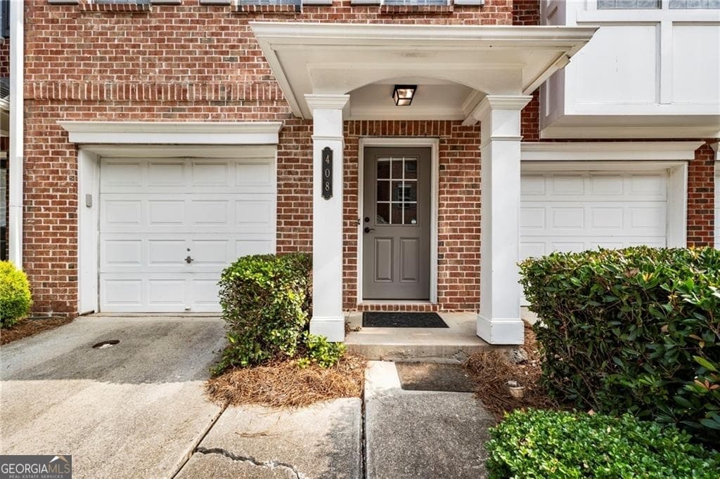 4 bedroom, 2.5 bathroom, 1,780 sq ft townhouse for sale at 408 Heritage Park Trace 22, Kennesaw, GA 30144 — photo 2