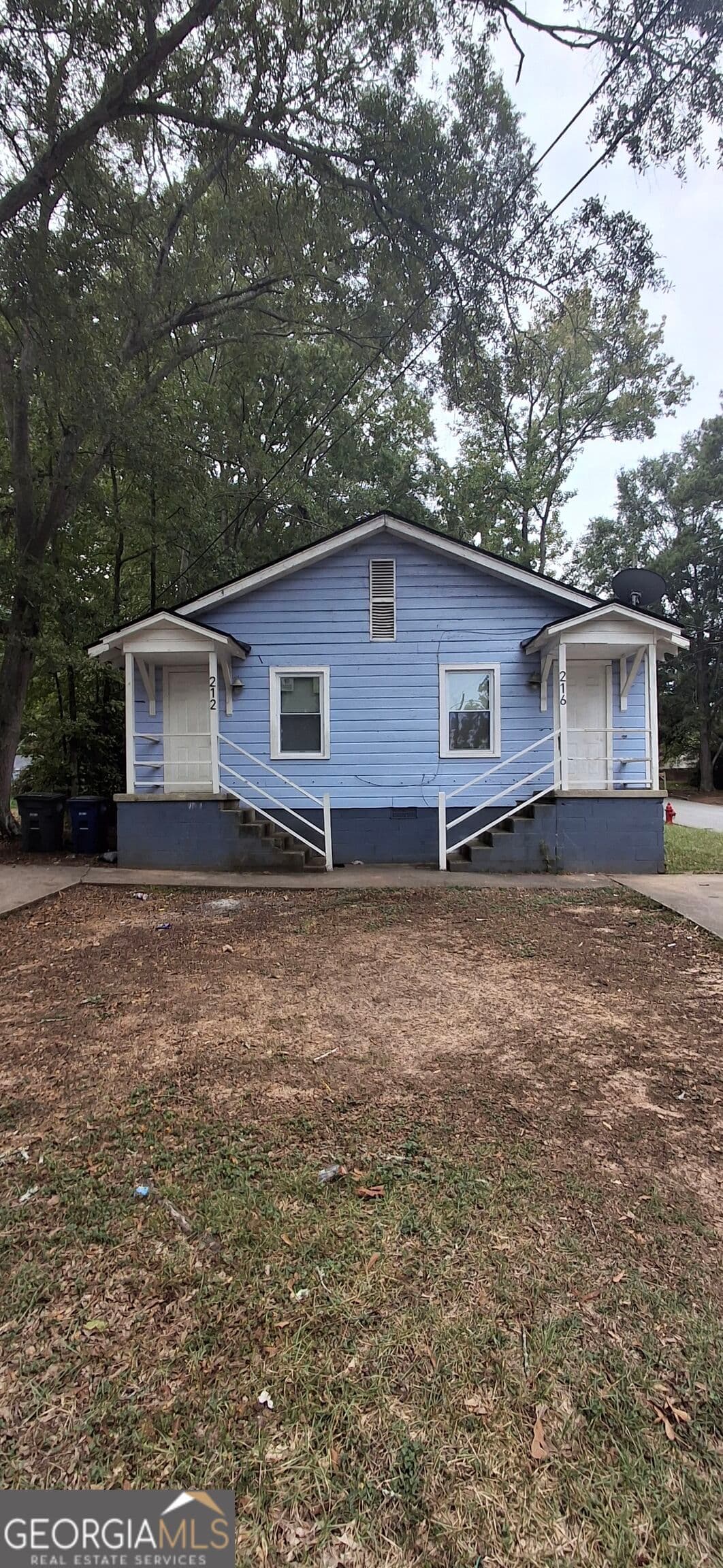 2 bedroom, 1 bathroom, 728 sq ft duplex for rent at 216 Alabama Street, Griffin, GA 30223 for $995 a month