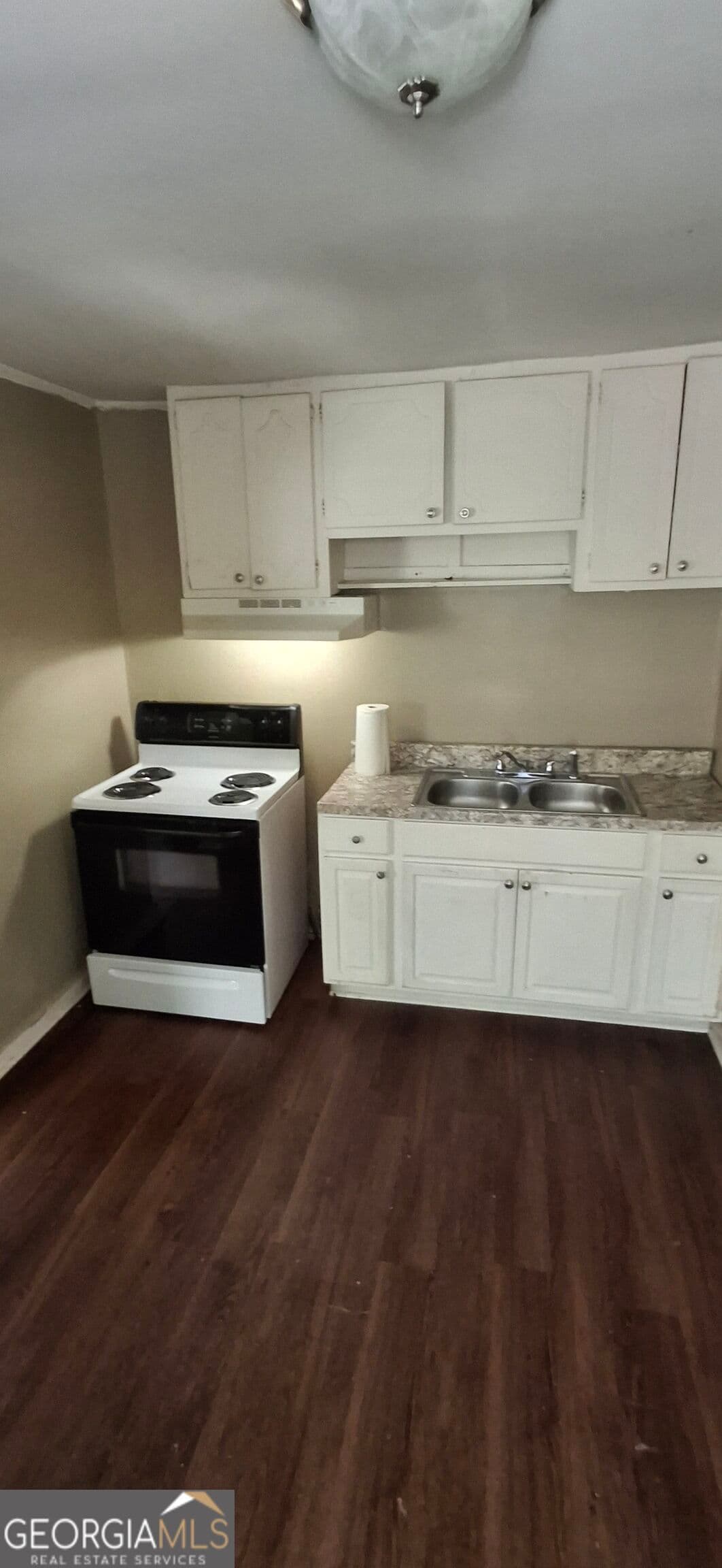 2 bedroom, 1 bathroom, 728 sq ft duplex for rent at 216 Alabama Street, Griffin, GA 30223 for $995 a month — photo 5