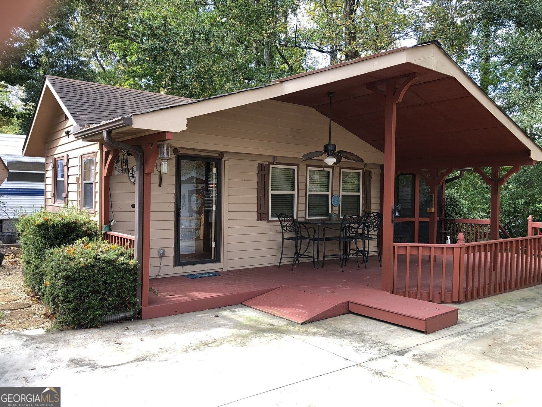 1 bedroom, 1 bathroom, 436 sq ft cabin,single family residence for sale at 87 Maple Wood Lane, Cleveland, GA 30528 — photo 2