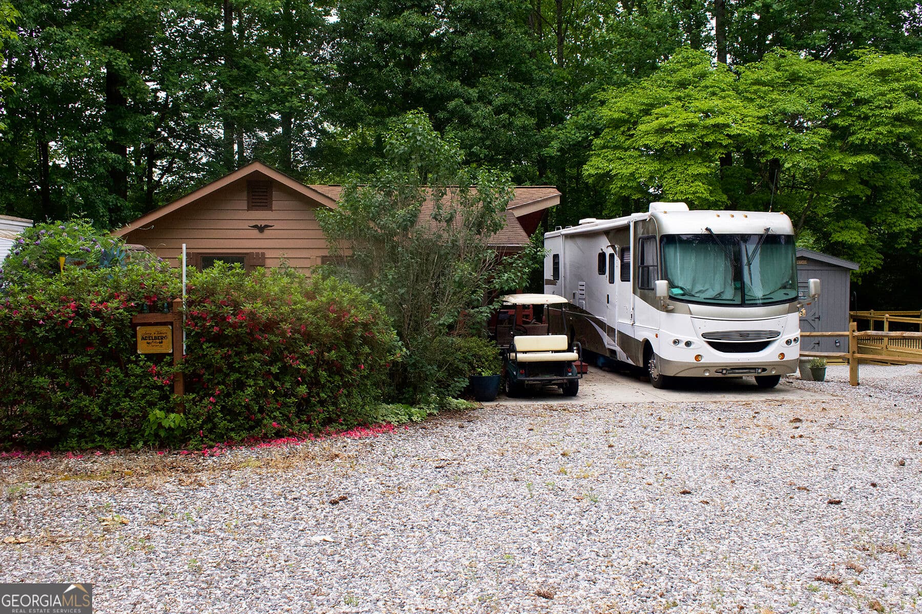 1 bedroom, 1 bathroom, 436 sq ft cabin,single family residence for sale at 87 Maple Wood Lane, Cleveland, GA 30528 — photo 6