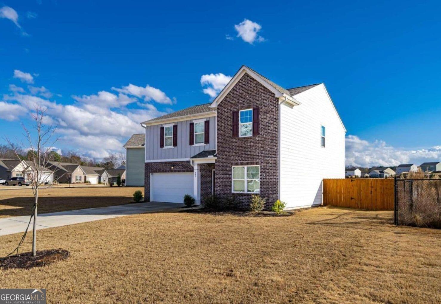 4 bedroom, 2.5 bathroom, 2,389 sq ft single family residence for rent at 449 McCall Way, Monroe, GA 30655 for $2,200 a month — photo 2