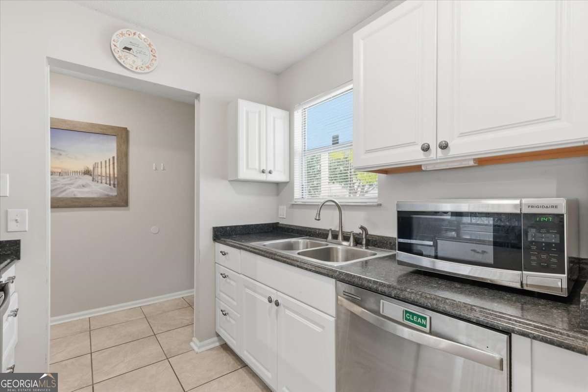 3 bedroom, 1.5 bathroom, 1,344 sq ft condominium for sale at 1000 Sea Island Road #68, St. Simons, GA 31522 — photo 6
