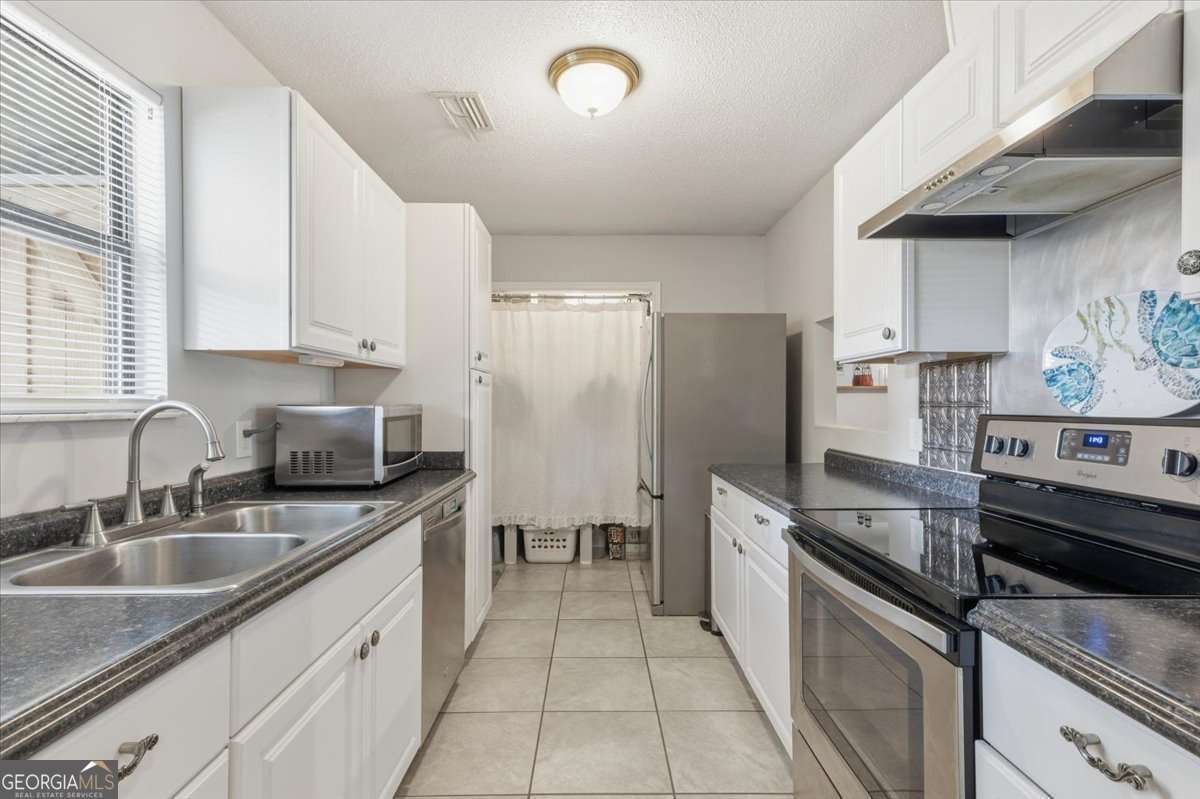 3 bedroom, 1.5 bathroom, 1,344 sq ft condominium for sale at 1000 Sea Island Road #68, St. Simons, GA 31522 — photo 7