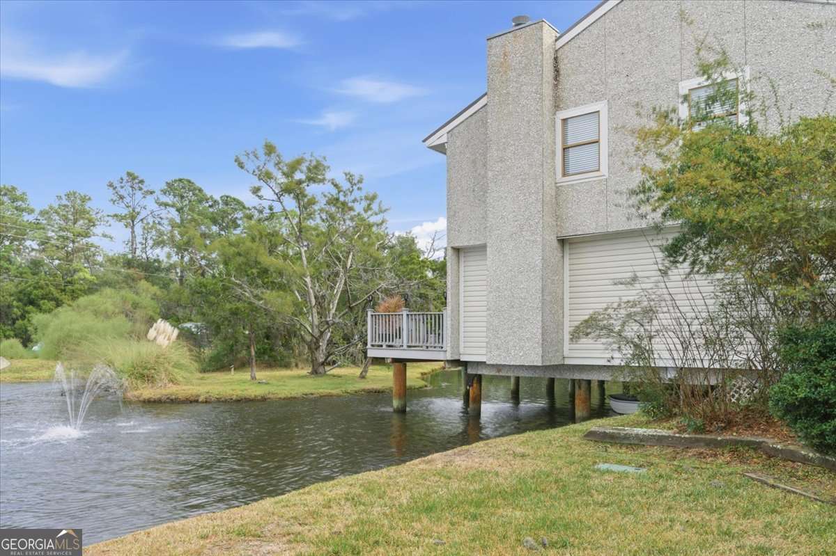 3 bedroom, 1.5 bathroom, 1,344 sq ft condominium for sale at 1000 Sea Island Road #68, St. Simons, GA 31522