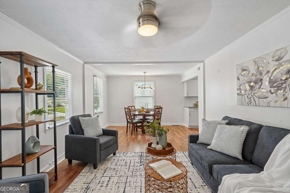 3 bedroom, 2 bathroom, 1,190 sq ft single family residence for sale at 1367 Kenilworth Drive, Atlanta, GA 30310 — photo 5