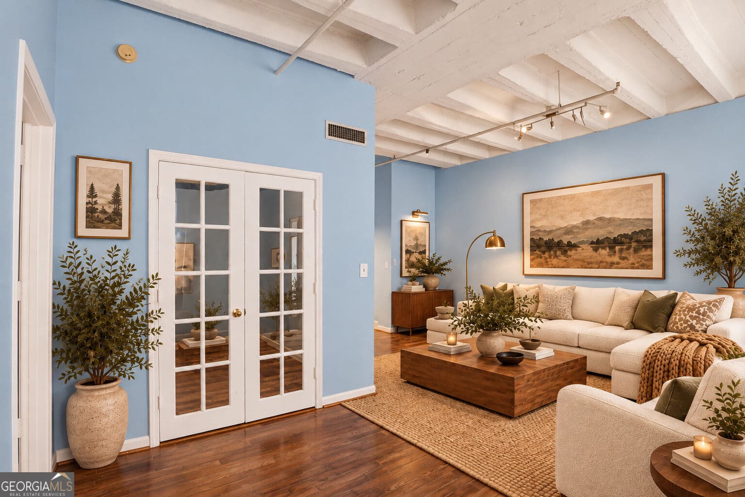 2 bedroom, 2 bathroom, 902 sq ft condominium for sale at 32 Peachtree Street 703, Atlanta, GA 30303 — photo 6
