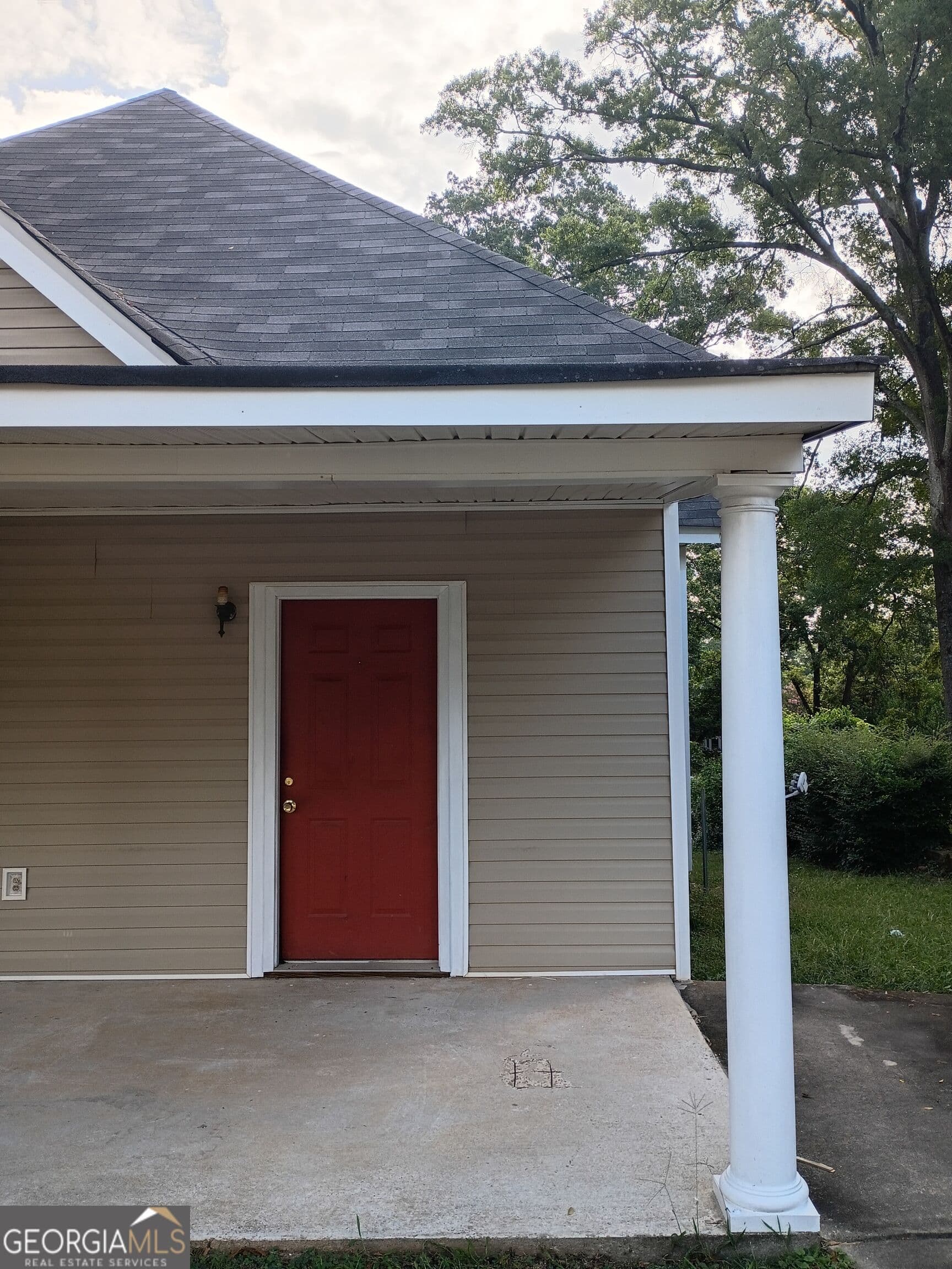 2 bedroom, 1 bathroom, 780 sq ft duplex for rent at 207 Park Avenue B, Lagrange, GA 30240 for $1,000 a month — photo 2