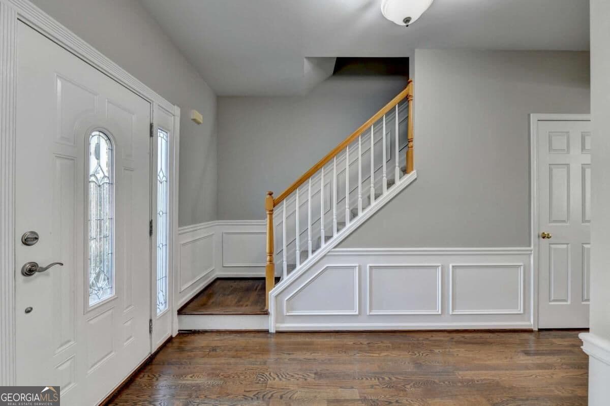 4 bedroom, 2.5 bathroom, 2,184 sq ft single family residence for rent at 7470 Brookwood Way, Cumming, GA 30041 for $3,000 a month — photo 2
