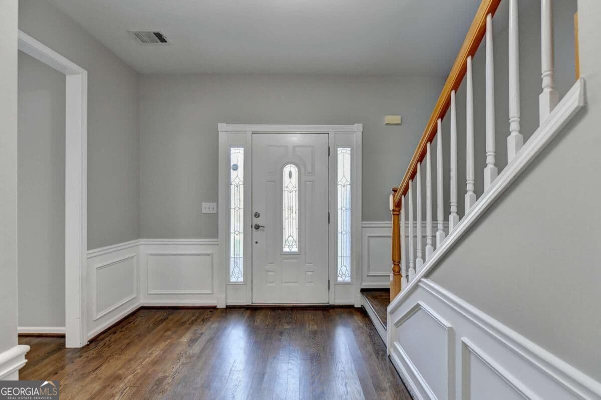 4 bedroom, 2.5 bathroom, 2,184 sq ft single family residence for rent at 7470 Brookwood Way, Cumming, GA 30041 for $3,000 a month — photo 3