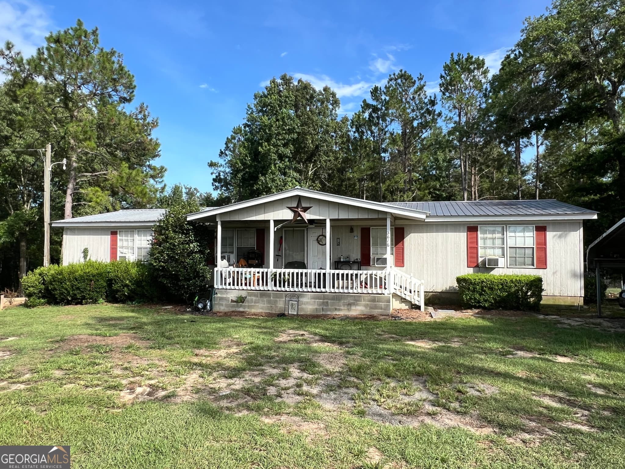 3 bedroom, 2 bathroom, 1,782 sq ft manufactured home,single family residence under contract at 3616 Us Highway 441, Dublin, GA 31021