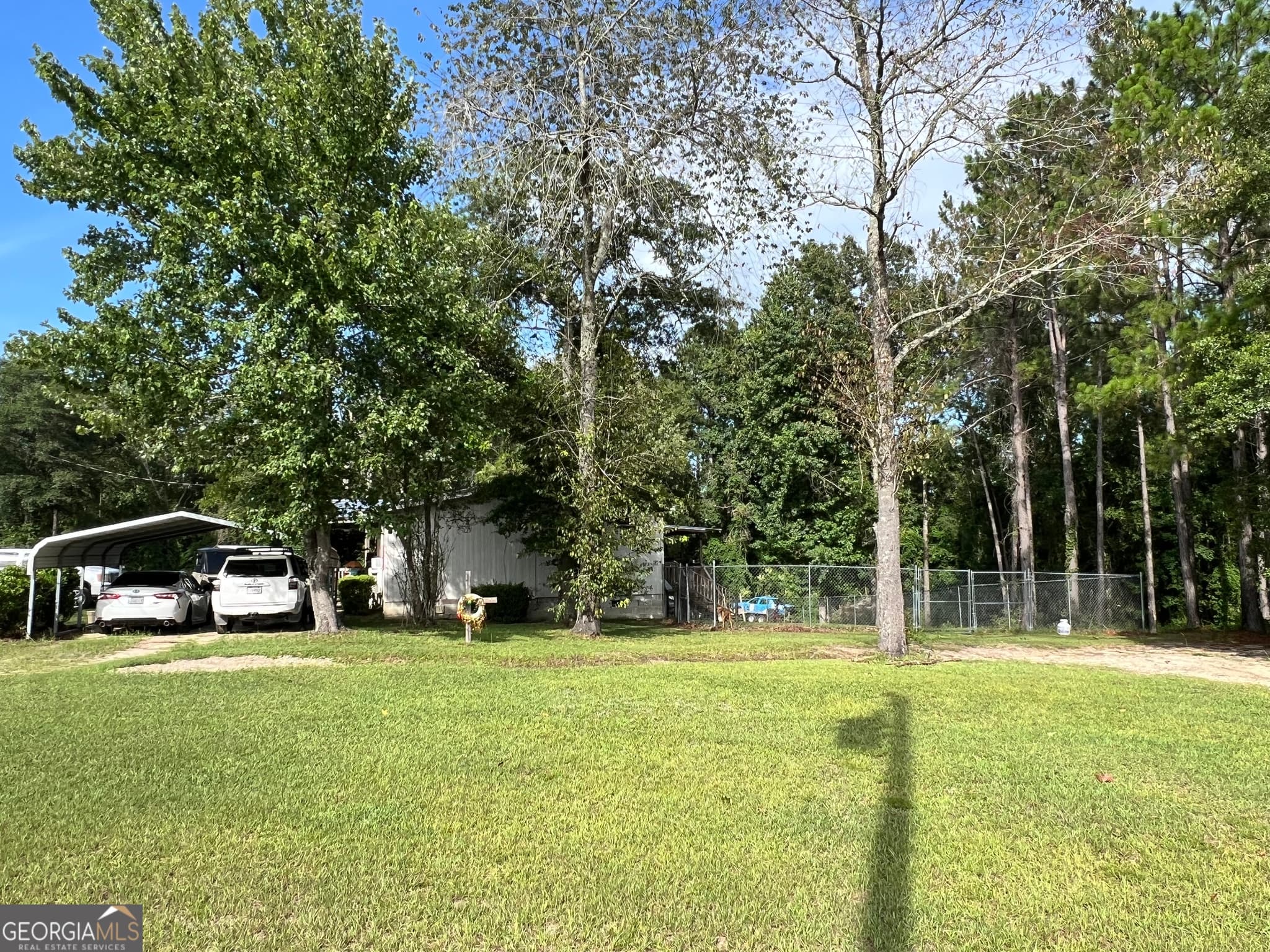 3 bedroom, 2 bathroom, 1,782 sq ft manufactured home,single family residence under contract at 3616 Us Highway 441, Dublin, GA 31021 — photo 4