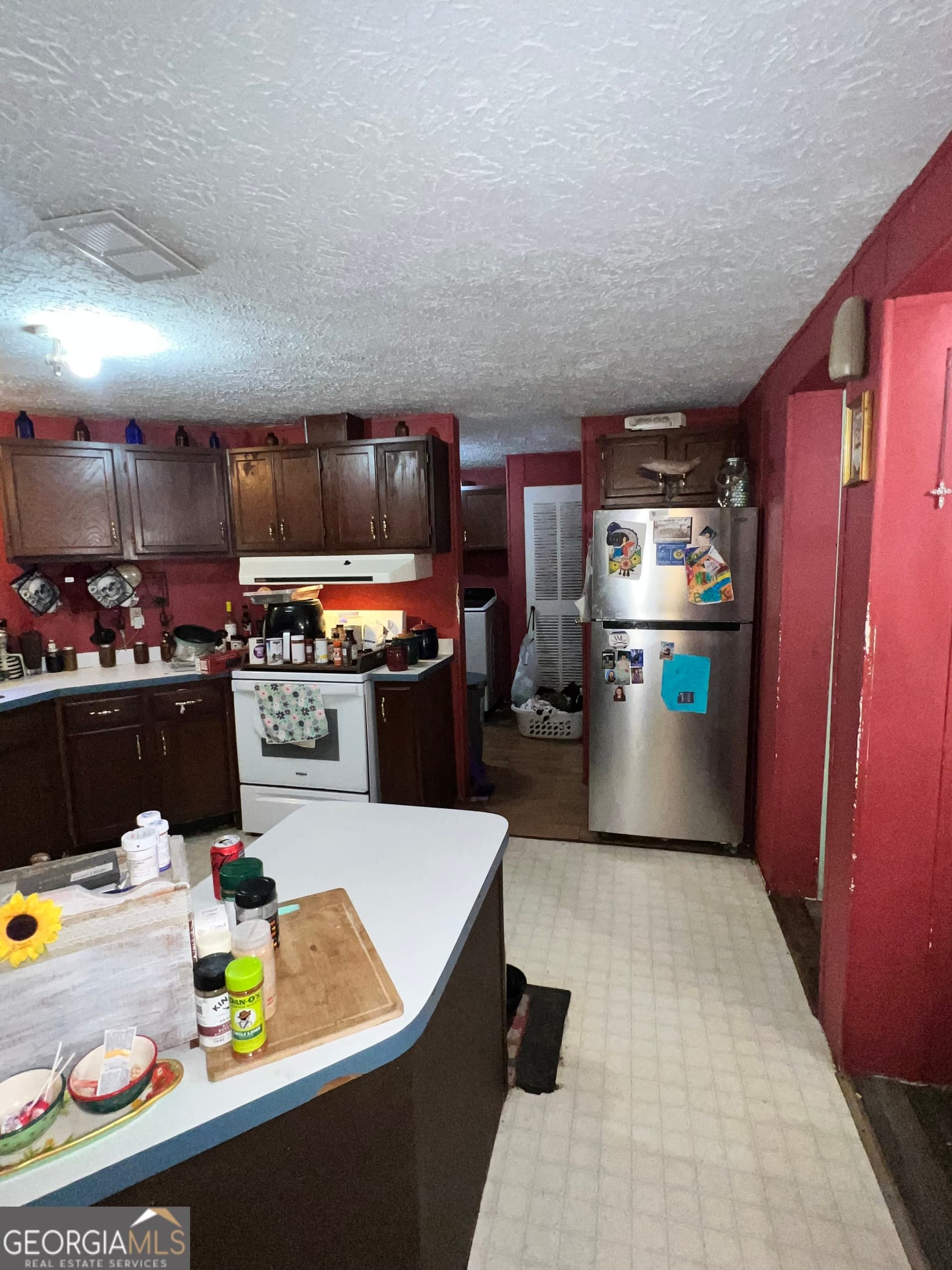 3 bedroom, 2 bathroom, 1,782 sq ft manufactured home,single family residence under contract at 3616 Us Highway 441, Dublin, GA 31021 — photo 8