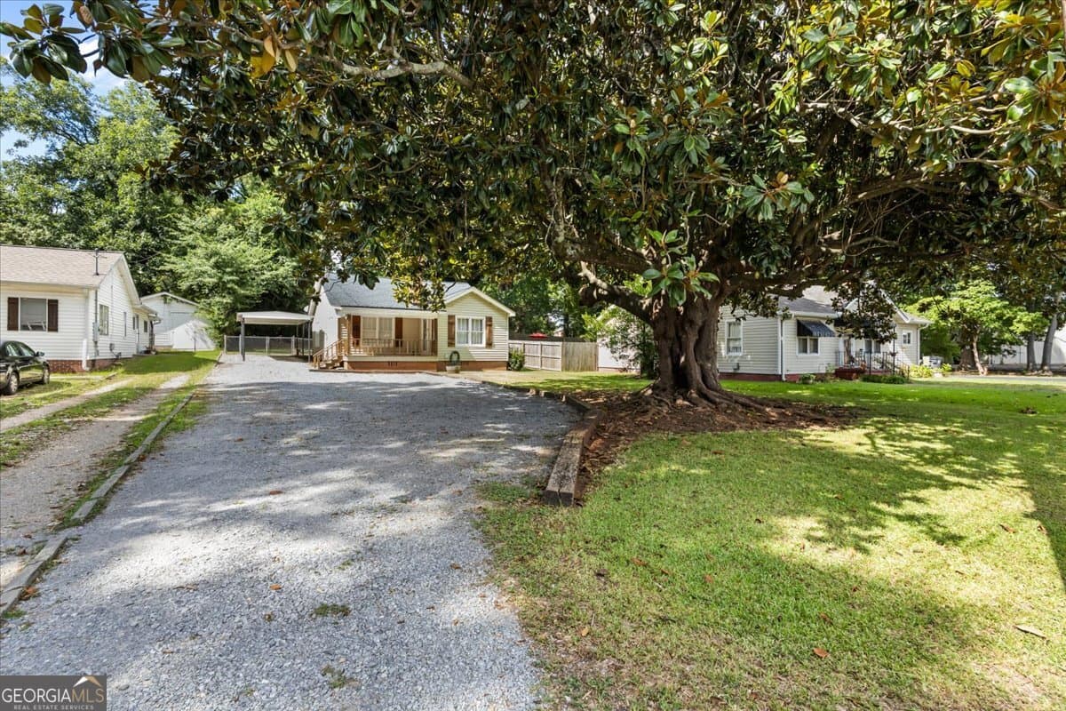 2 bedroom, 1 bathroom, 924 sq ft single family residence for sale at 102 W Fairmount Avenue, Cedartown, GA 30125 — photo 7