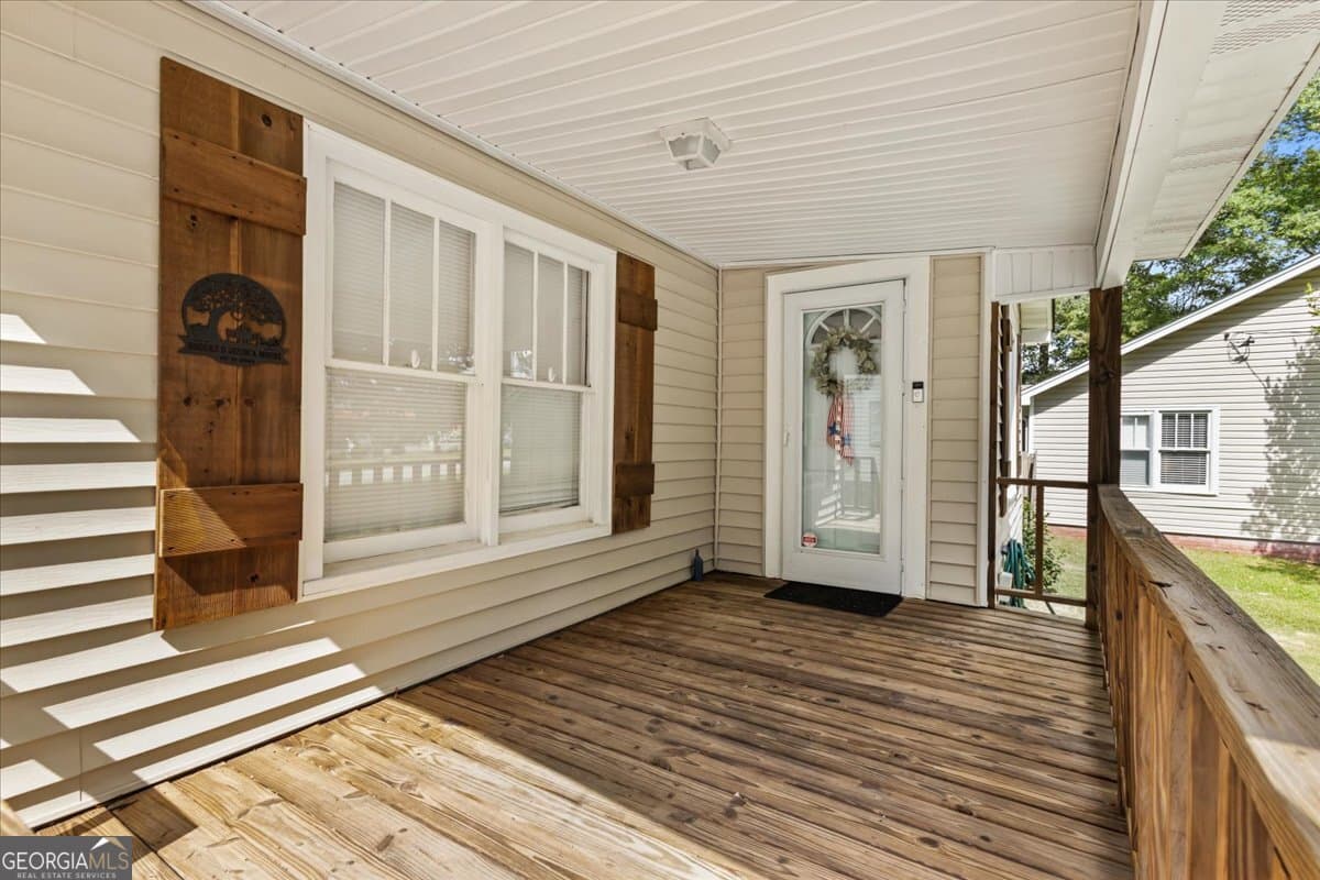2 bedroom, 1 bathroom, 924 sq ft single family residence for sale at 102 W Fairmount Avenue, Cedartown, GA 30125 — photo 5