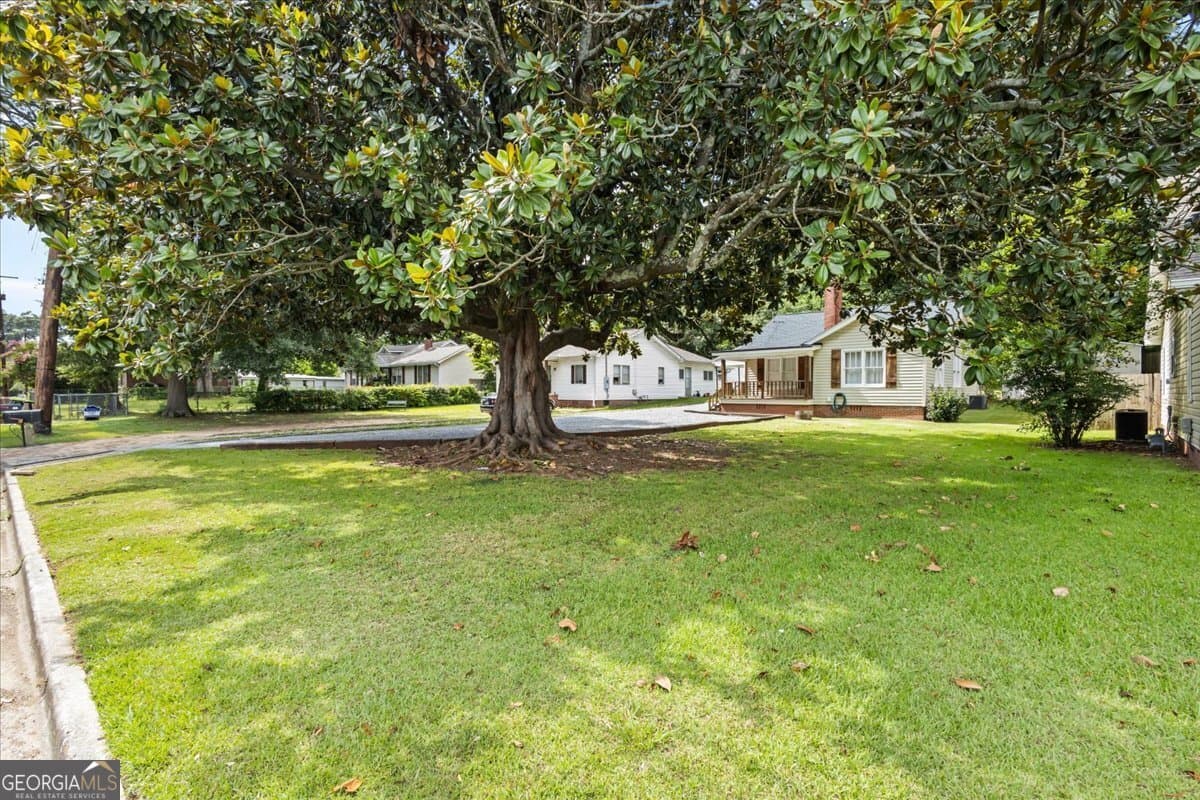 2 bedroom, 1 bathroom, 924 sq ft single family residence for sale at 102 W Fairmount Avenue, Cedartown, GA 30125 — photo 8