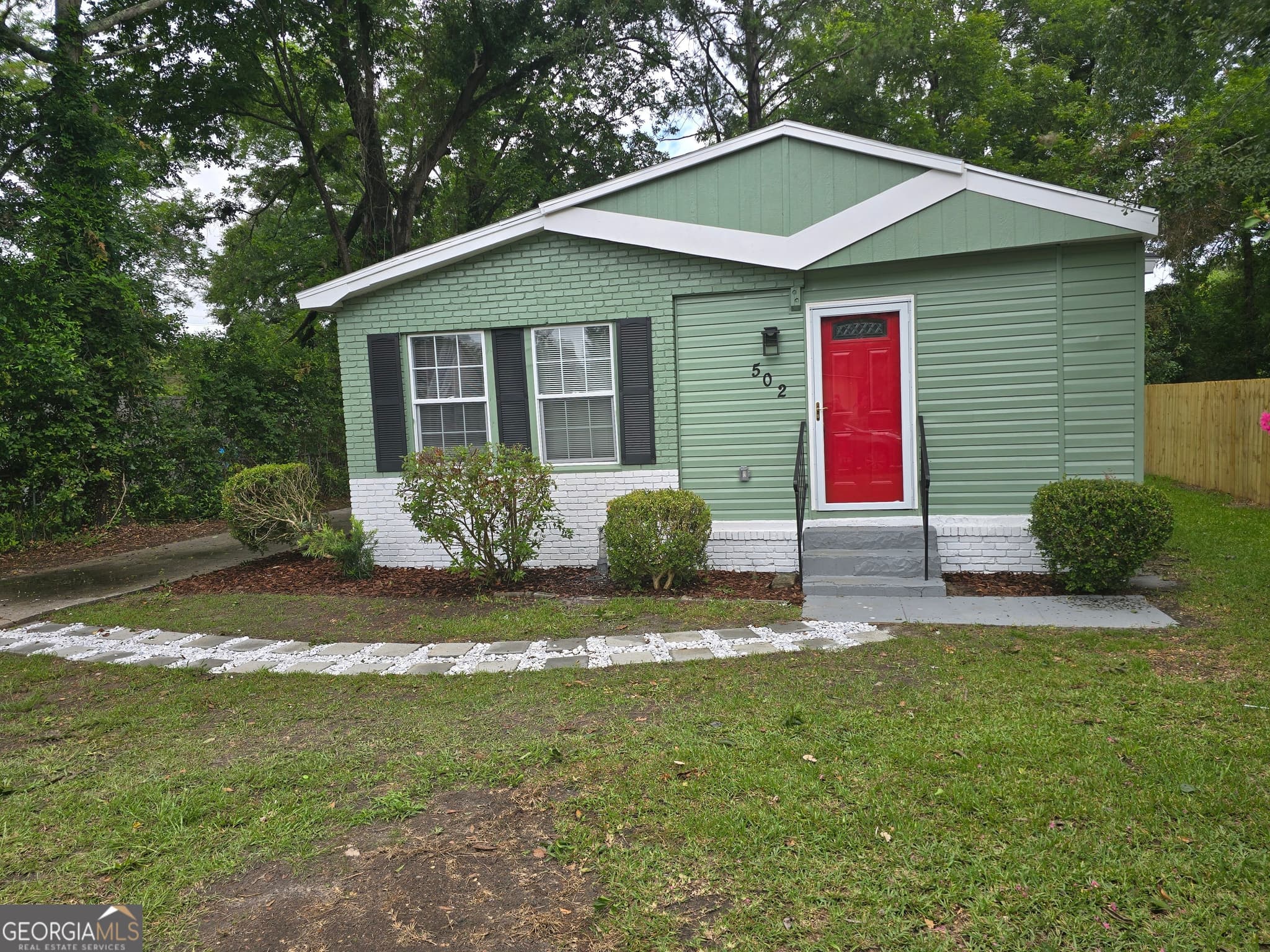 2 bedroom, 1 bathroom, 650 sq ft single family residence for sale at 502 Fair Street, Dublin, GA 31021 — photo 1 of 32