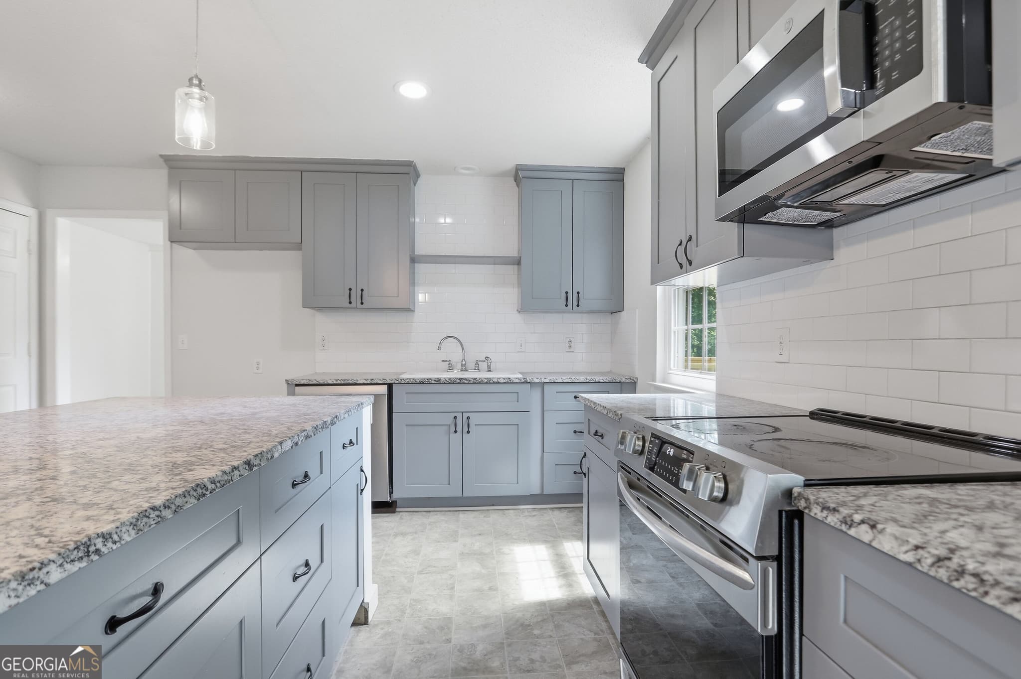 4 bedroom, 2.5 bathroom, 2,284 sq ft single family residence for sale at 1336 Fate Conn Road, Canton, GA 30114 — photo 9
