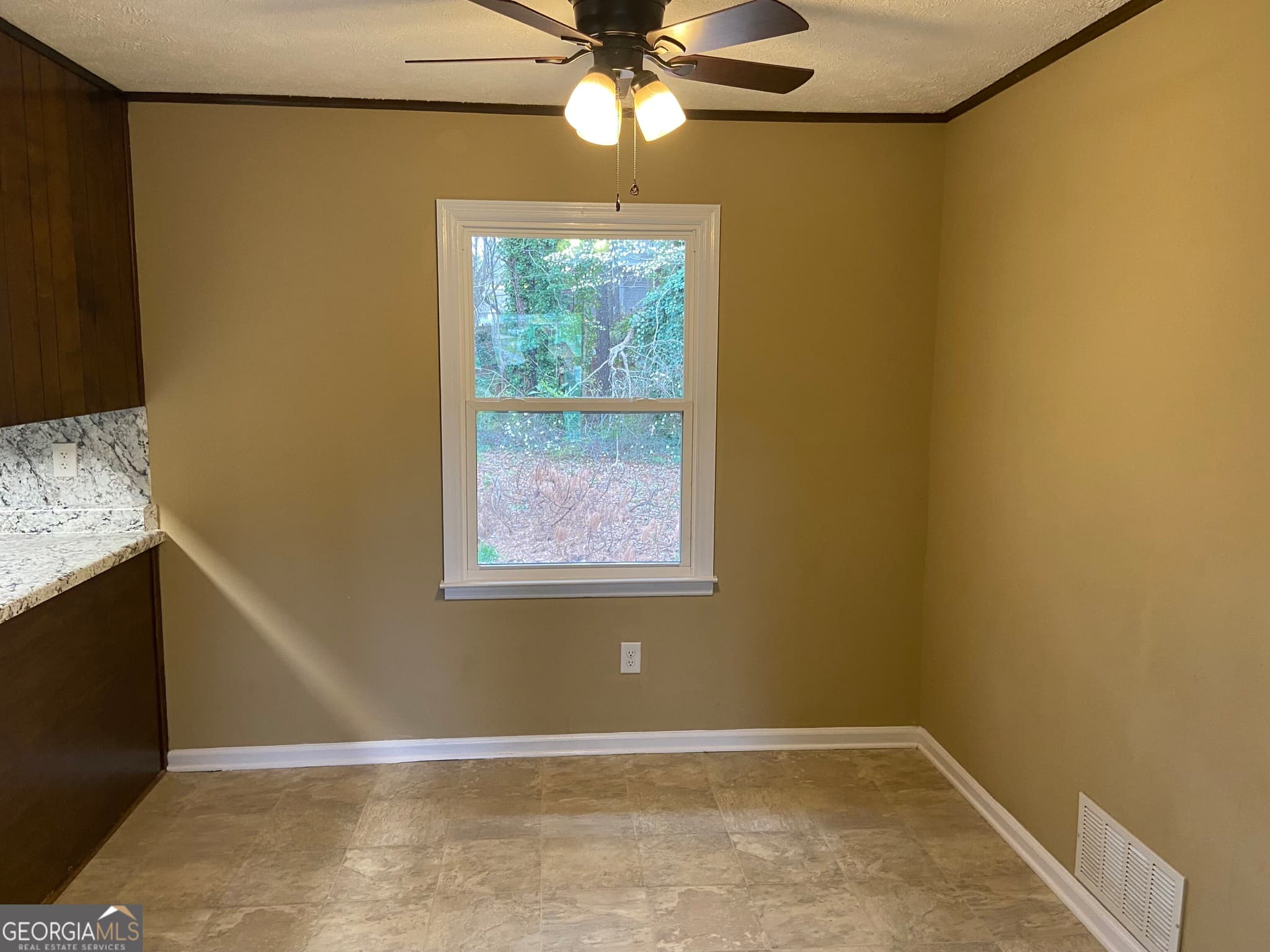 4 bedroom, 3 bathroom, 1,752 sq ft single family residence for sale at 1710 Hallmark Drive, Griffin, GA 30223 — photo 6