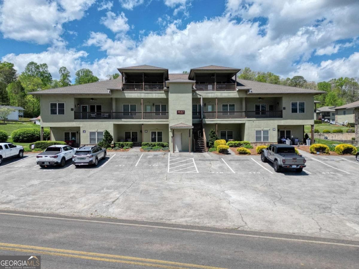 2 bedroom, 2 bathroom condominium for sale at 1647E Lakeview Drive, Young Harris, GA 30582 — photo 1 of 53