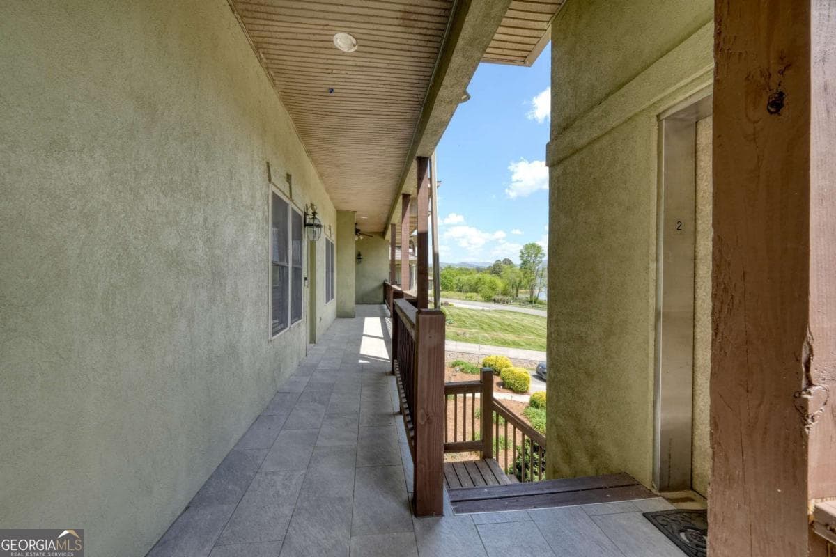 2 bedroom, 2 bathroom condominium for sale at 1647E Lakeview Drive, Young Harris, GA 30582 — photo 5