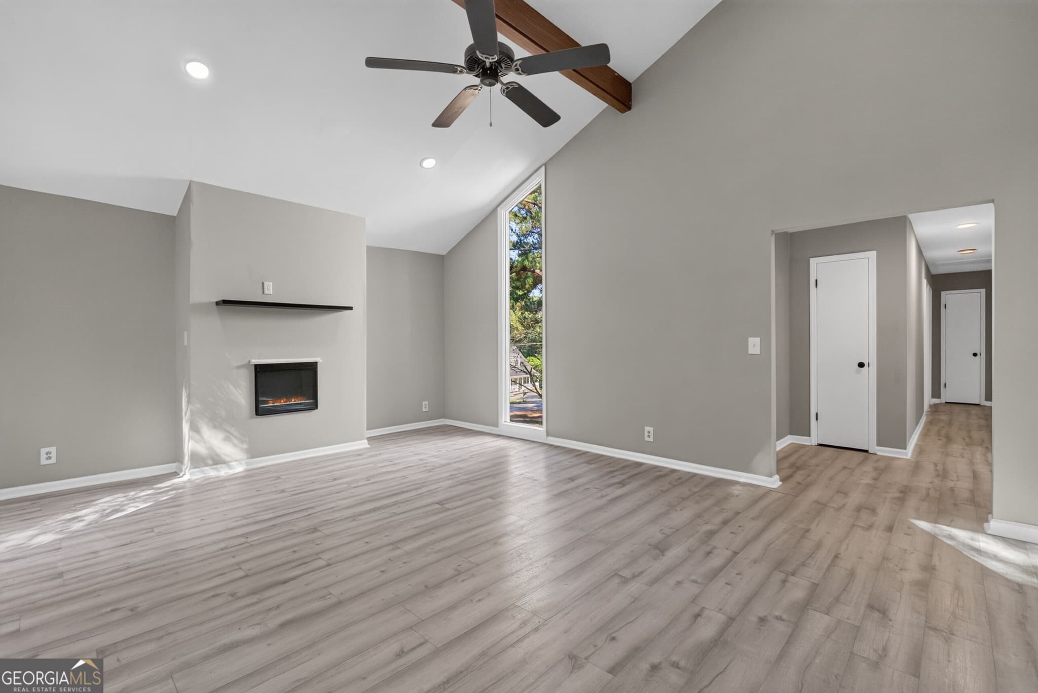 4 bedroom, 3 bathroom, 2,136 sq ft single family residence for sale at 555 Glencove Drive, Macon, GA 31210 — photo 9