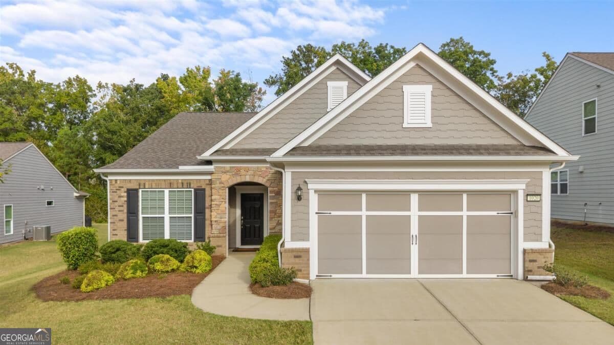 3 bedroom, 2 bathroom, 2,096 sq ft single family residence for sale at 1020 Southwood Way, Greensboro, GA 30642 — photo 2