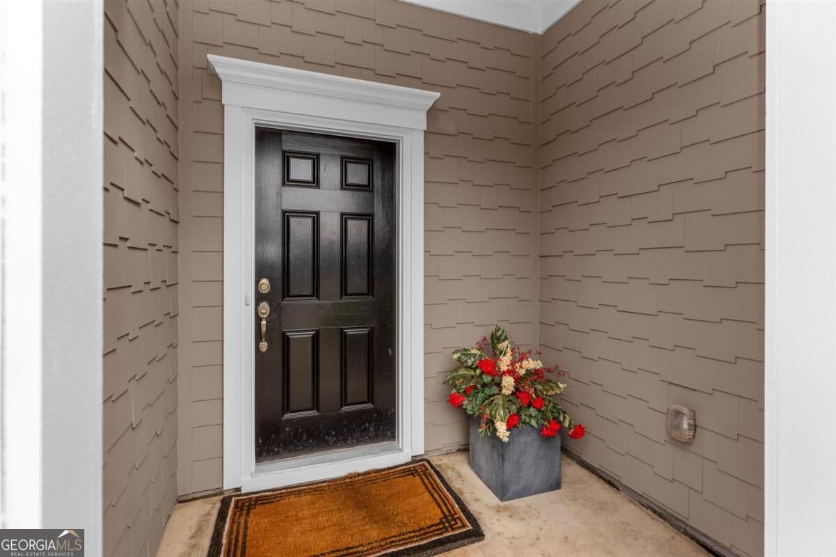 3 bedroom, 2 bathroom, 2,096 sq ft single family residence for sale at 1020 Southwood Way, Greensboro, GA 30642 — photo 3