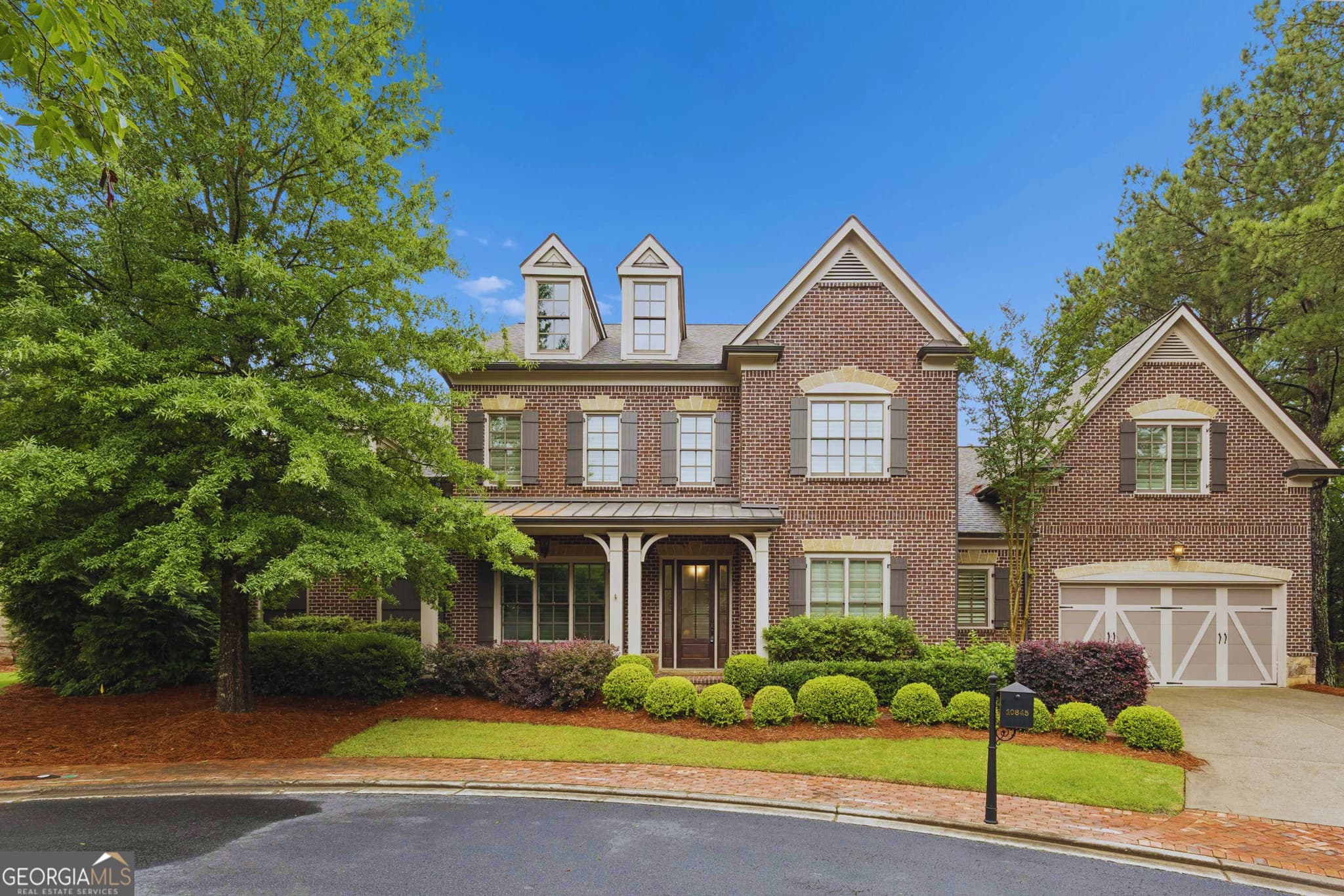 6 bedroom, 6 bathroom single family residence for rent at 10845 Carrissa Trail, Alpharetta, GA 30022 for $5,000 a month — photo 1 of 1