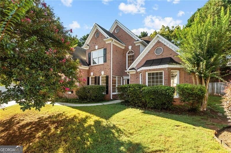 3 bedroom, 2.5 bathroom, 2,530 sq ft single family residence for rent at 235 Arbor Creek Way, Roswell, GA 30076 for $3,495 a month — photo 1 of 44