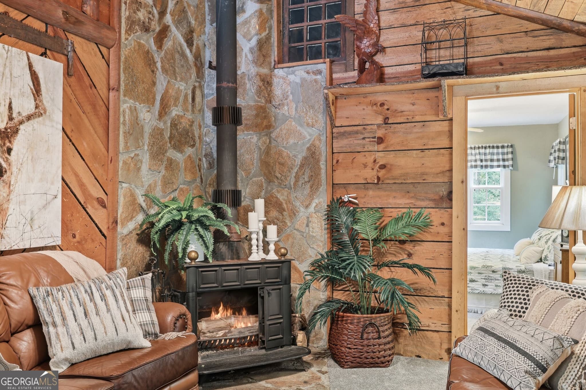 2 bedroom, 2 bathroom, 1,400 sq ft cabin,single family residence for sale at 162 Delilah Lane, Lakemont, GA 30552 — photo 6