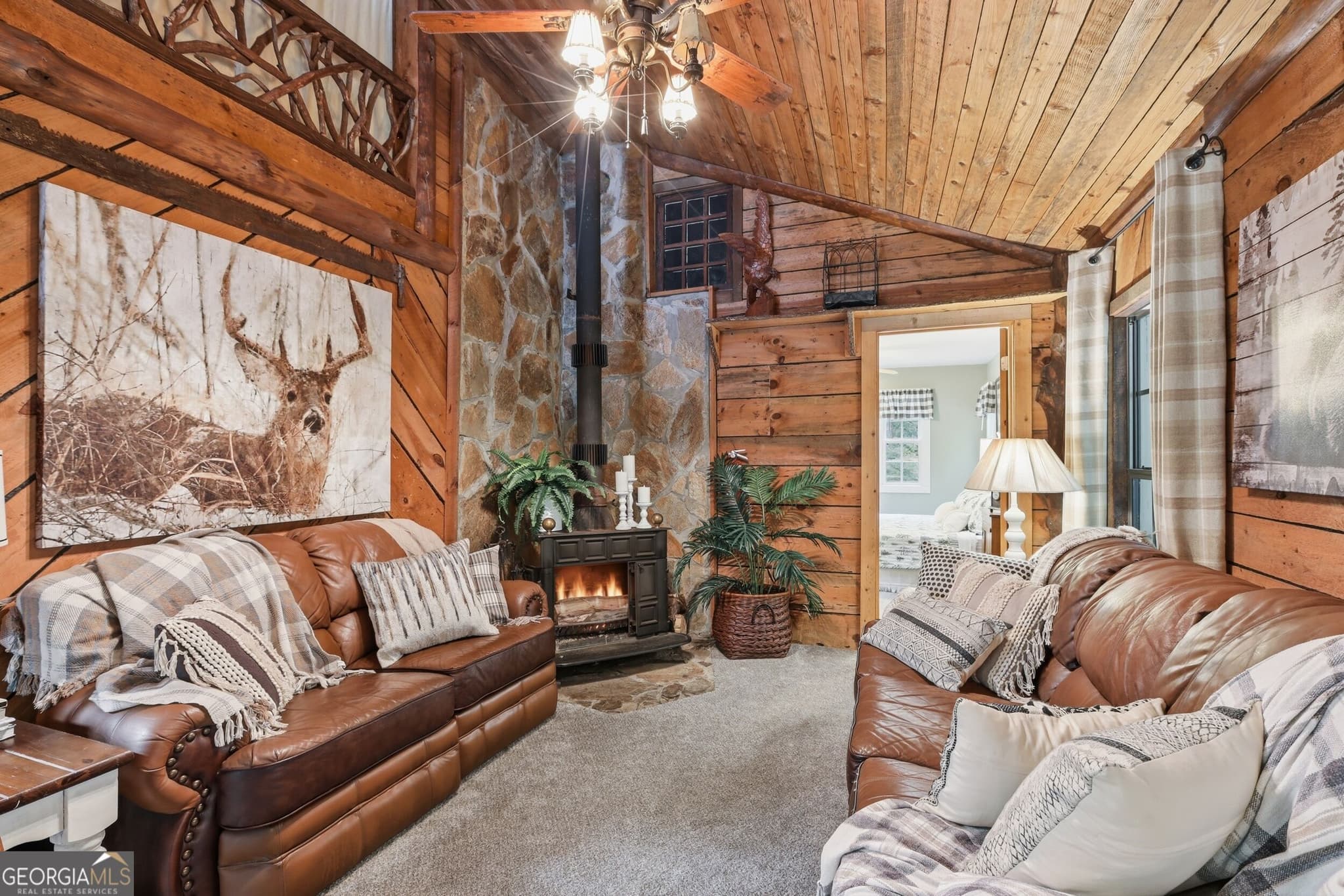 2 bedroom, 2 bathroom, 1,400 sq ft cabin,single family residence for sale at 162 Delilah Lane, Lakemont, GA 30552 — photo 7