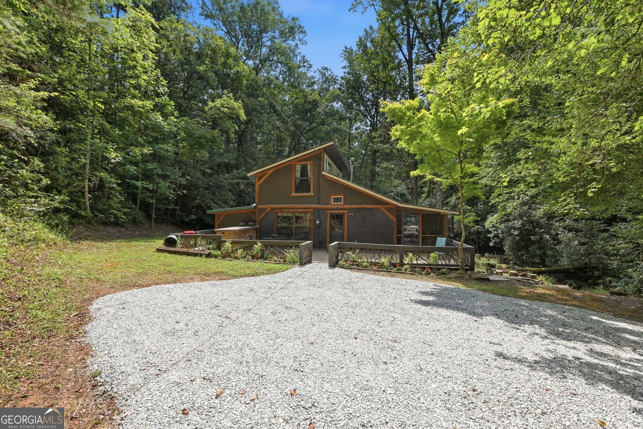 2 bedroom, 2 bathroom, 1,400 sq ft cabin,single family residence for sale at 162 Delilah Lane, Lakemont, GA 30552