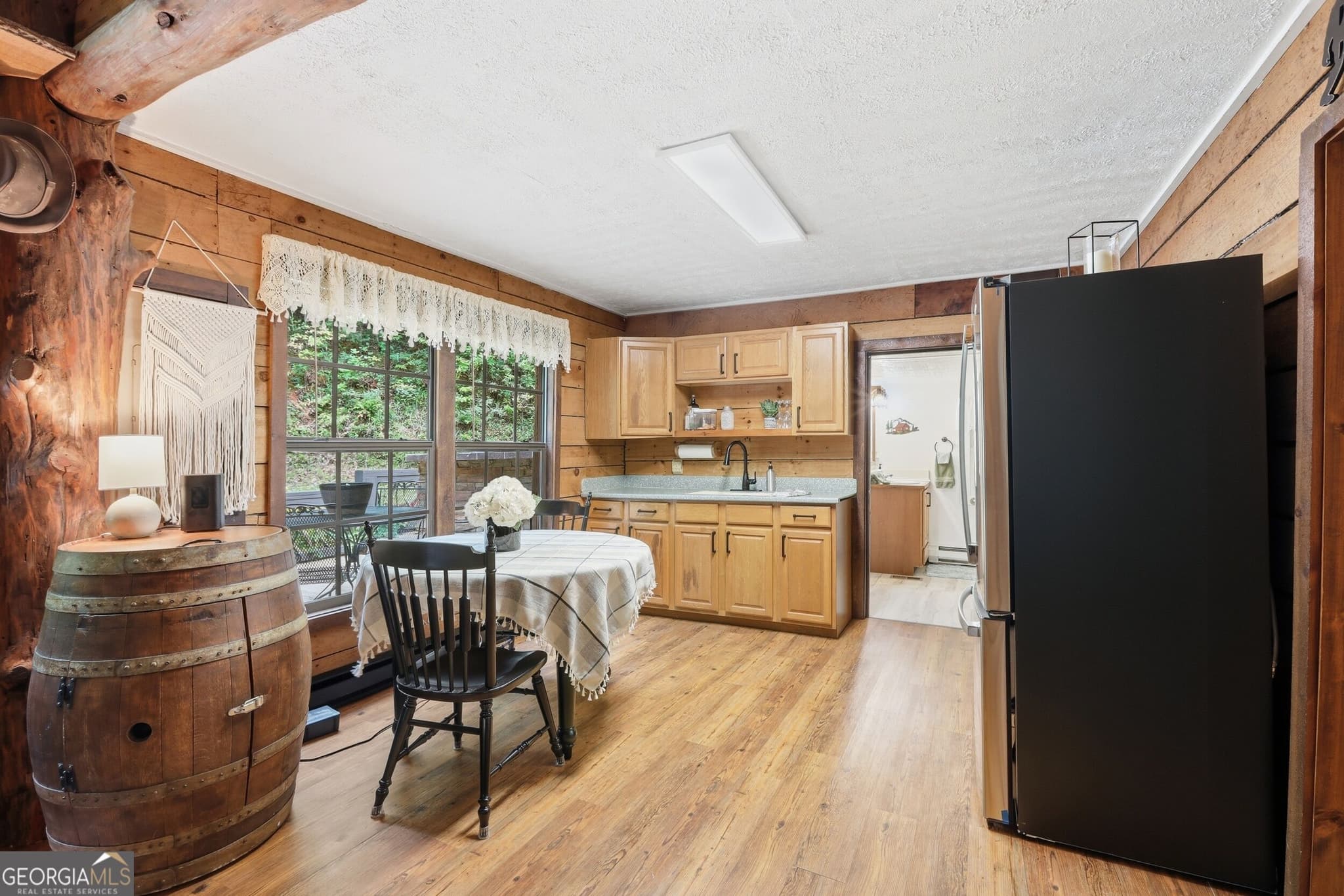 2 bedroom, 2 bathroom, 1,400 sq ft cabin,single family residence for sale at 162 Delilah Lane, Lakemont, GA 30552 — photo 8