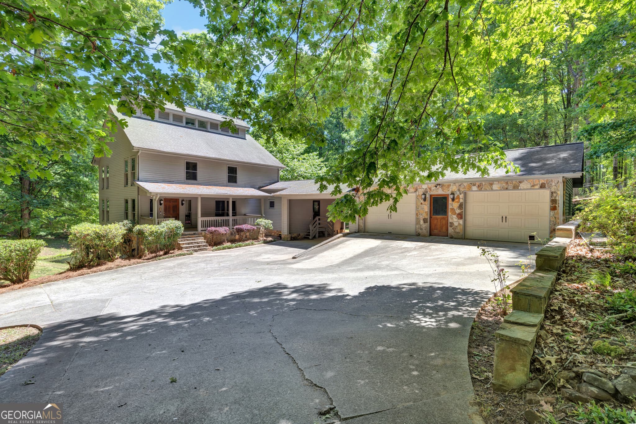 4 bedroom, 3.5 bathroom, 4,322 sq ft single family residence for sale at 400 River Cove Road, Social Circle, GA 30025
