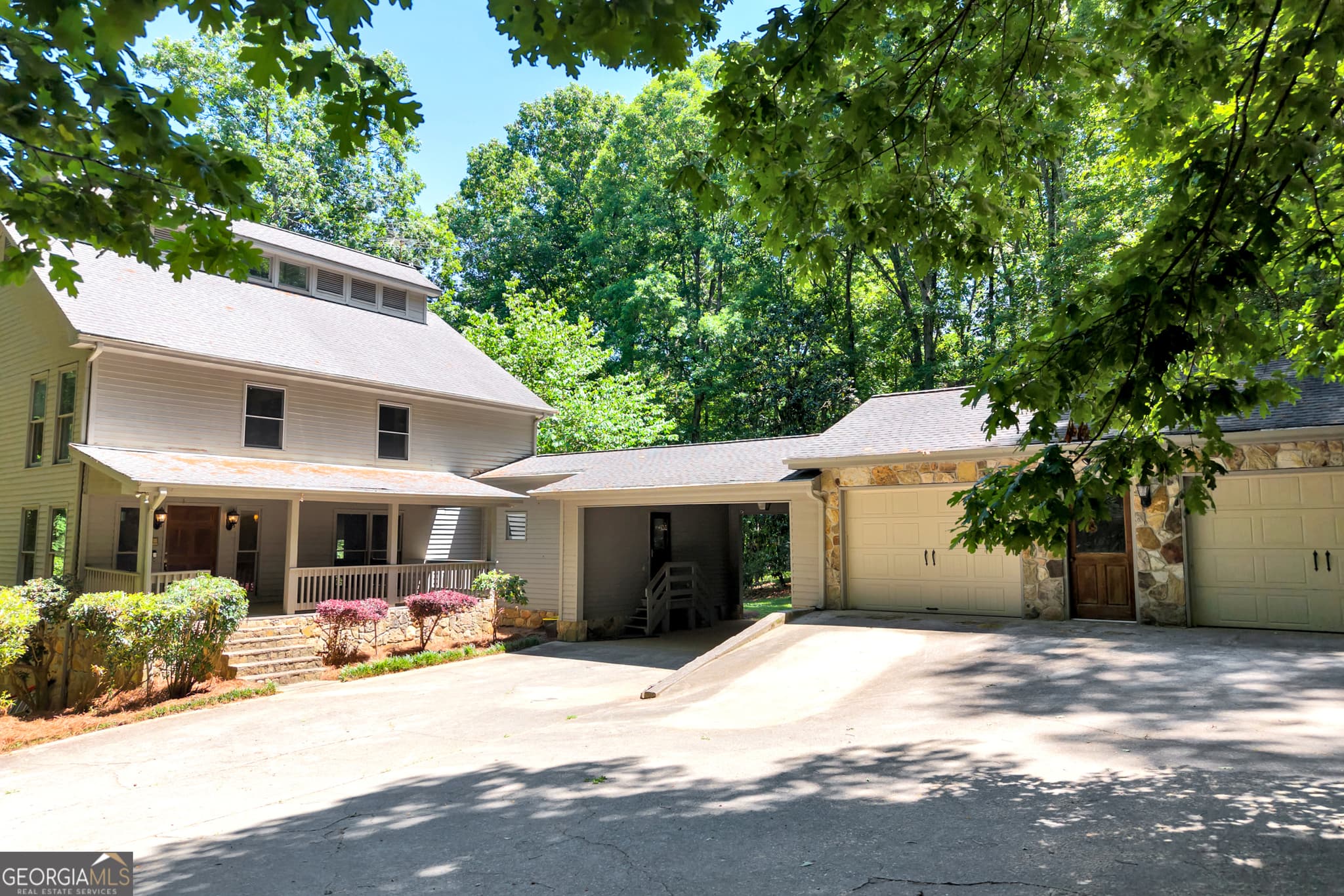 4 bedroom, 3.5 bathroom, 4,322 sq ft single family residence for sale at 400 River Cove Road, Social Circle, GA 30025 — photo 4