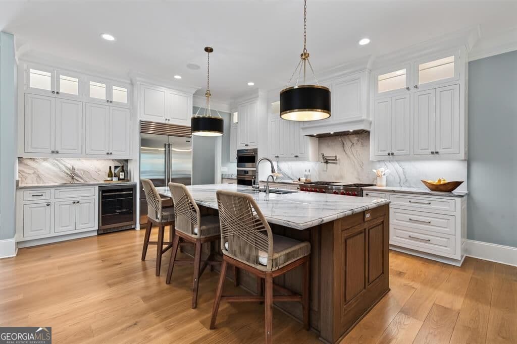 6 bedroom, 6.5 bathroom, 5,665 sq ft single family residence for sale at 1100 Fox Bend, Greensboro, GA 30642 — photo 8