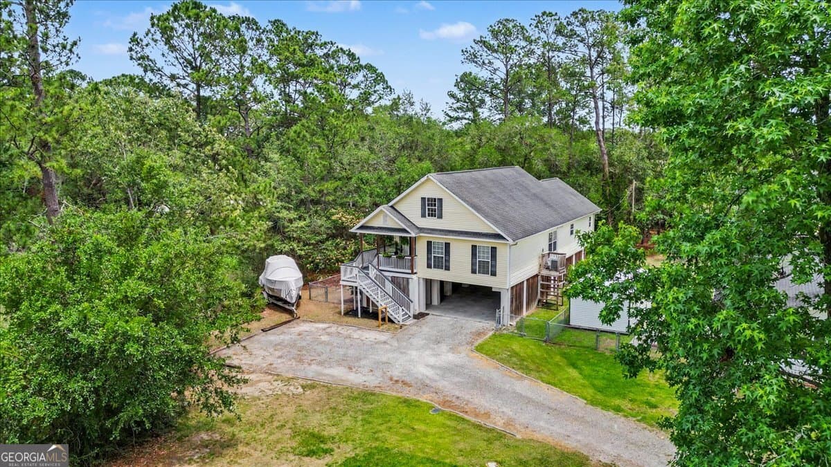 3 bedroom, 2 bathroom, 1,901 sq ft single family residence for sale at 2 Brewster Street, Savannah, GA 31419 — photo 1 of 43