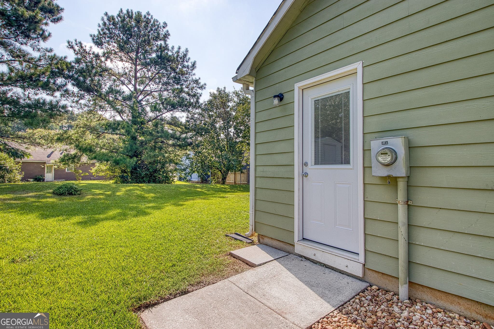 3 bedroom, 2 bathroom, 1,144 sq ft single family residence for sale at 32 Oak Street, Newnan, GA 30263 — photo 6