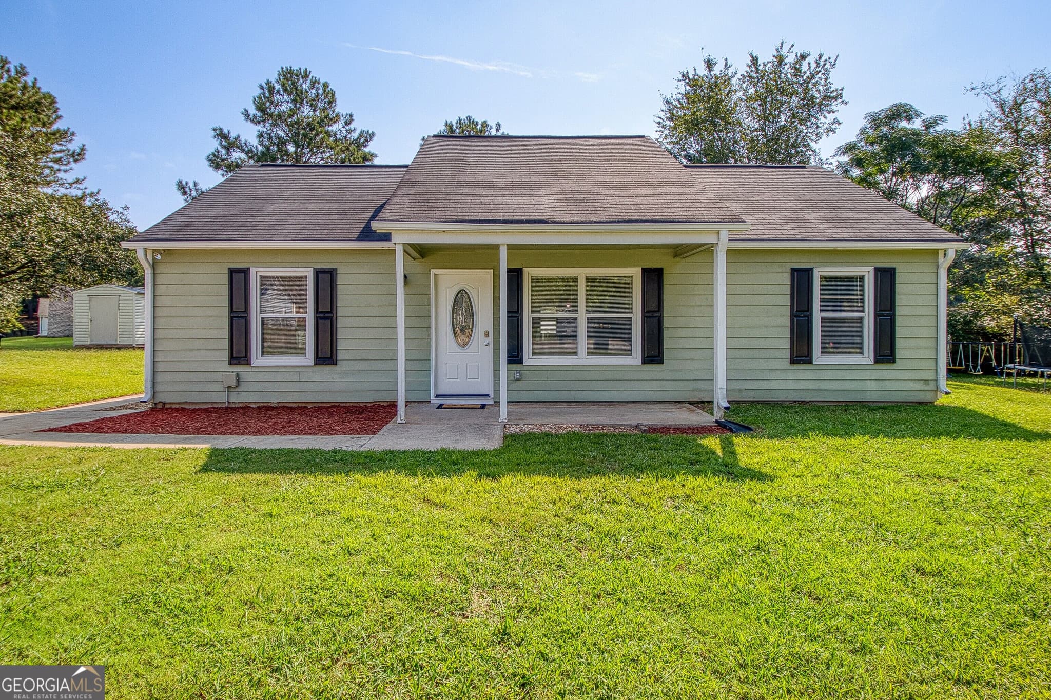 3 bedroom, 2 bathroom, 1,144 sq ft single family residence for sale at 32 Oak Street, Newnan, GA 30263 — photo 4