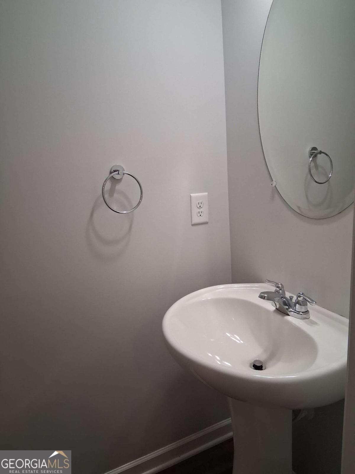 3 bedroom, 2.5 bathroom, 1,589 sq ft townhouse for sale at 1990 E Millstream Hollow, Conyers, GA 30012 — photo 10