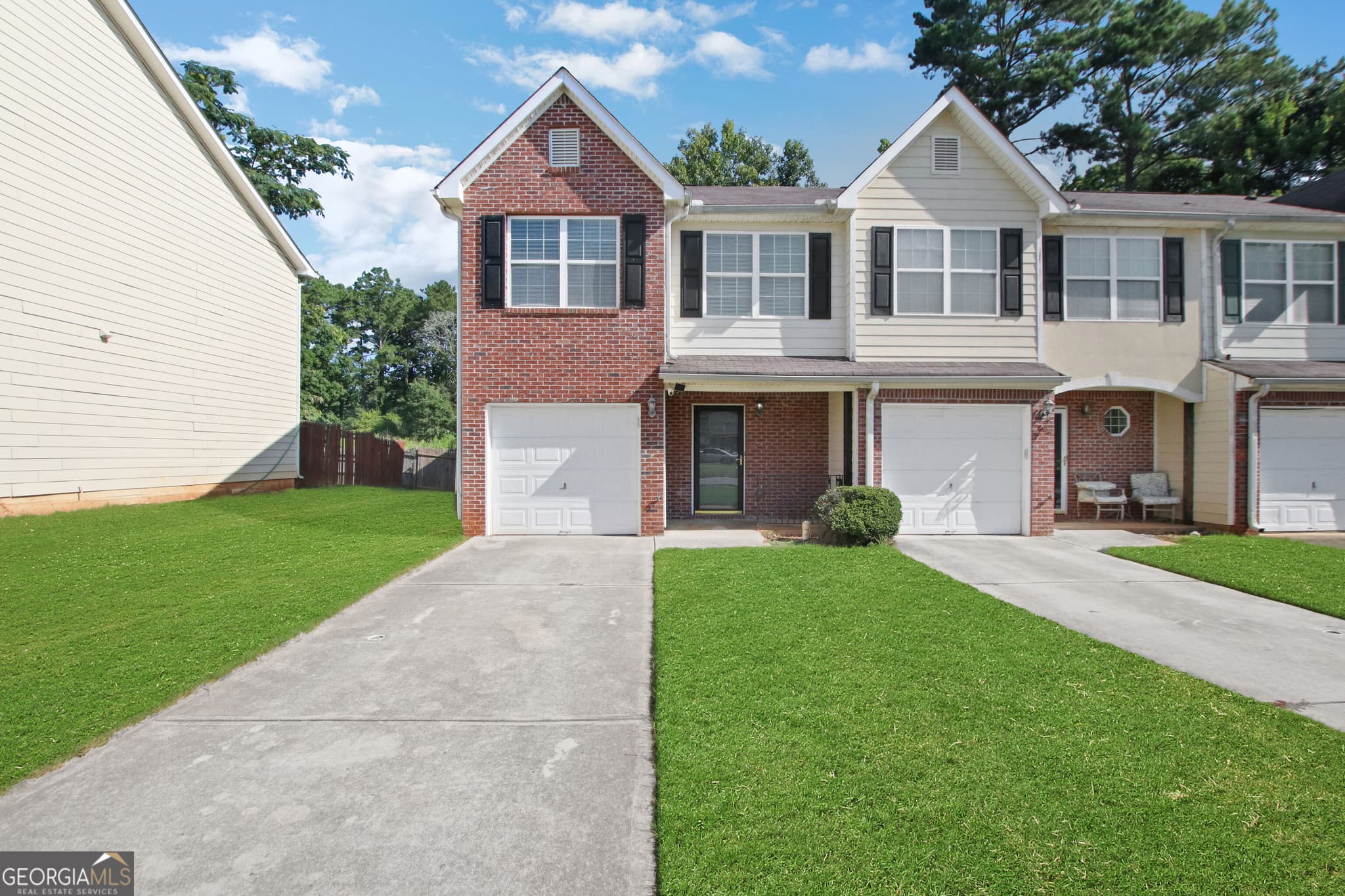 3 bedroom, 2.5 bathroom, 1,580 sq ft townhouse for rent at 762 Georgetown Court, Jonesboro, GA 30236 for $1,695 a month — photo 1 of 1
